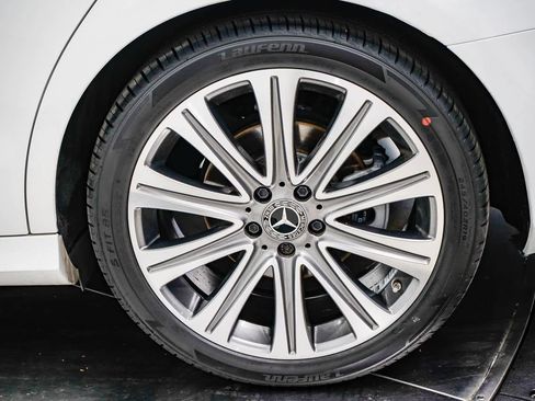 Used 2022 Mercedes-Benz E 350 Sedan image 10