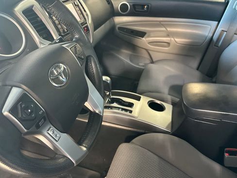 Used 2014 Toyota Tacoma PreRunner w/ TRD Sport Package RWD image 14