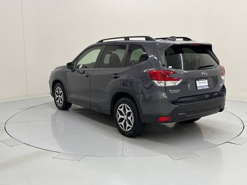 Used 2020 Subaru Forester Premium w/ Popular Package #1 AWD/4WD image 4