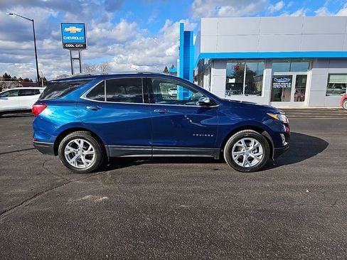 Used 2020 Chevrolet Equinox Premier image 2