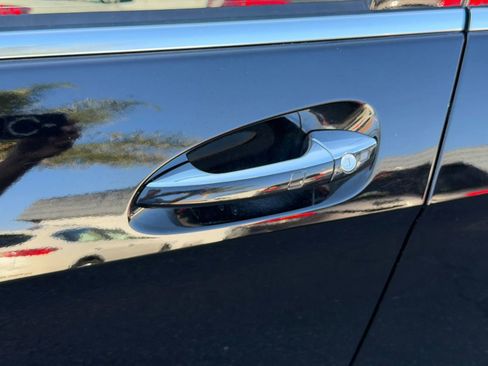 Used 2015 Mercedes-Benz GLK 350 2WD image 45