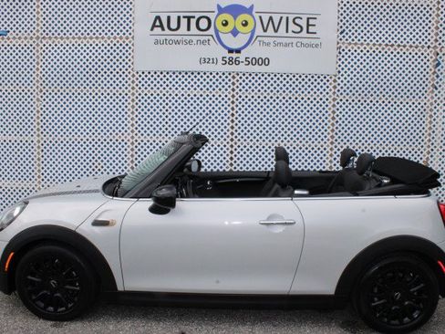 Used 2019 MINI Cooper Convertible FWD image 21