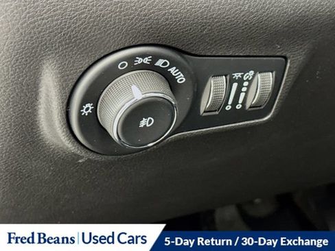 Used 2024 Jeep Compass Latitude AWD/4WD image 15