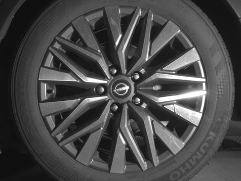 Used 2025 Nissan Altima 2.5 SV FWD image 17