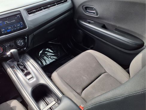 Certified 2020 Honda HR-V Sport image 15