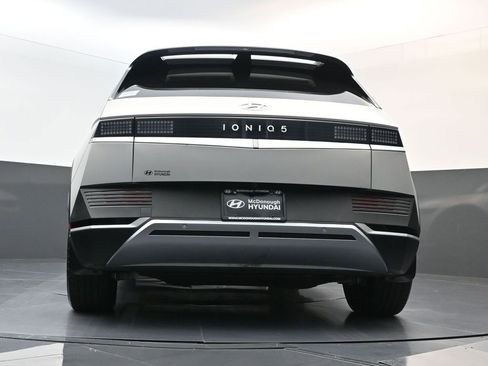 Certified 2024 Hyundai Ioniq 5 SEL image 17