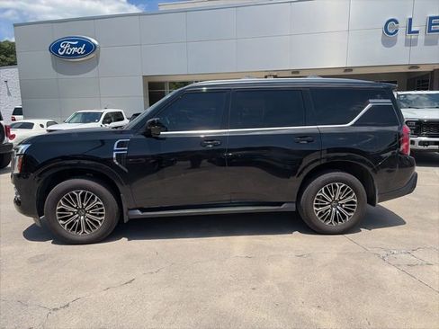 Used 2025 Nissan Armada Platinum AWD/4WD image 9