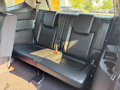 Used 2023 Volkswagen Atlas SE w/ Black Wheel Package AWD/4WD image 17
