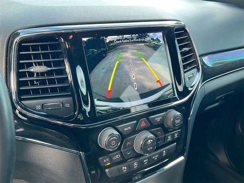 Used 2021 Jeep Grand Cherokee Trailhawk w/ Trailhawk Luxury Group image 16