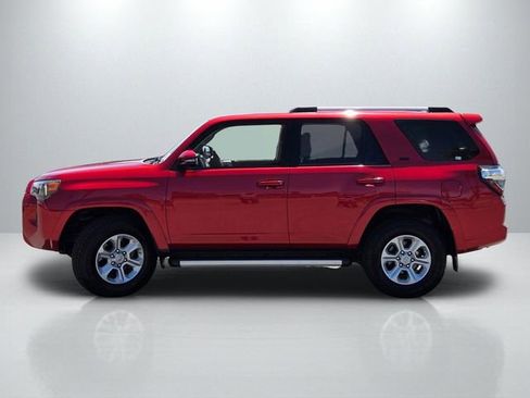 Used 2021 Toyota 4Runner SR5 Premium w/ Moonroof Package RWD image 7