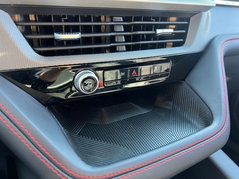 Used 2025 Ford Explorer ST-Line image 30