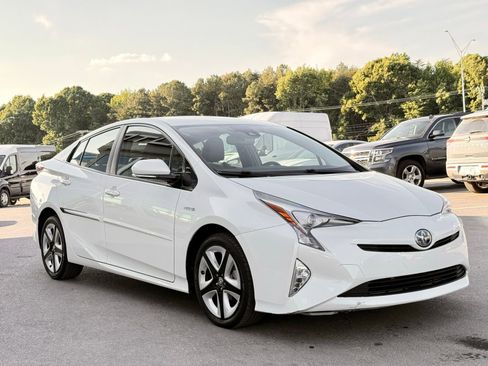 Used 2016 Toyota Prius Four Touring w/ Protection Package FWD image 7