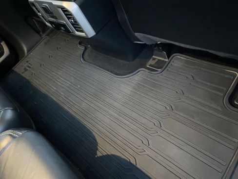 Used 2020 Ford F150 Lariat w/ Equipment Group 502A Luxury image 43