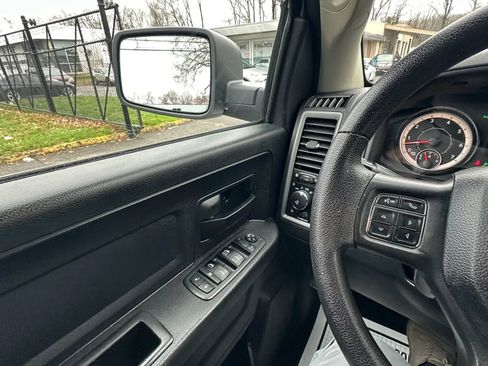 Used 2017 RAM 1500 Express image 15