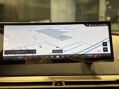 Used 2025 BMW iX xDrive50 w/ Sport Package image 9