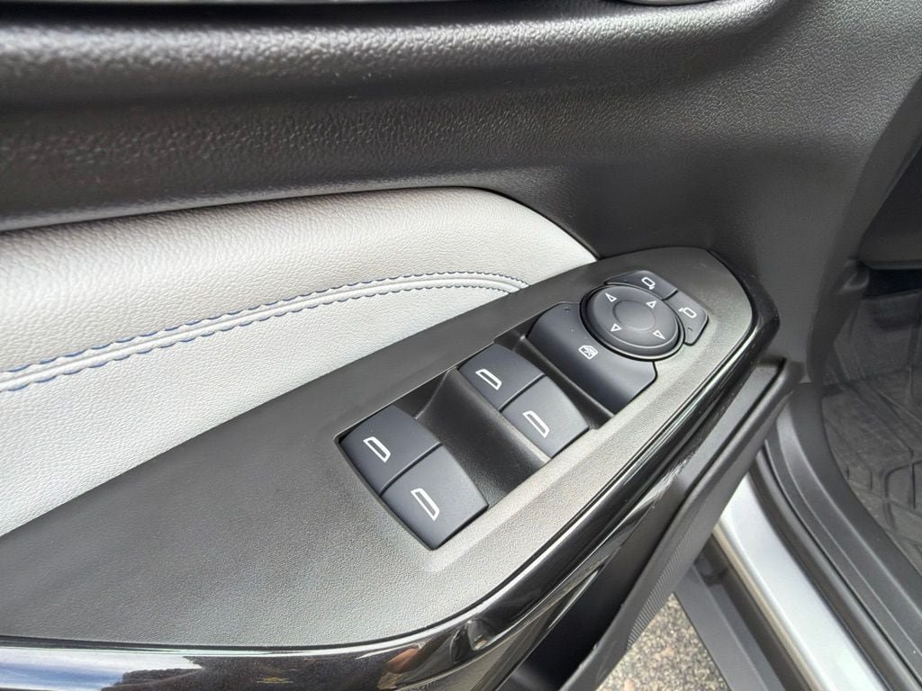 Used 2024 Chevrolet Trax LT w/ Sunroof Package FWD image 15