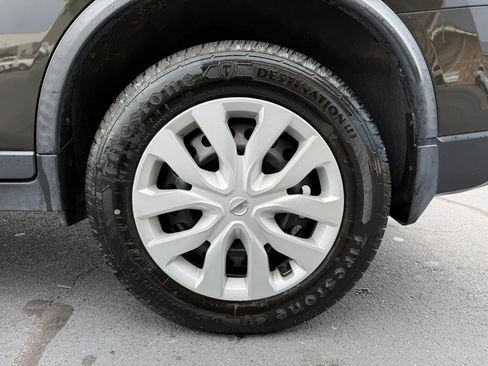Used 2016 Nissan Rogue S FWD image 27