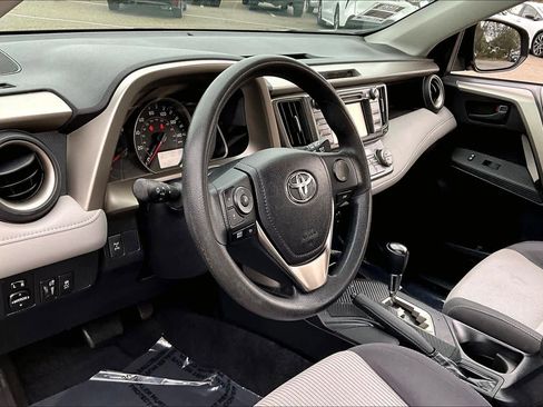 Used 2013 Toyota RAV4 XLE image 17