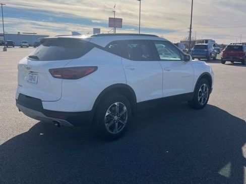 Used 2024 Chevrolet Blazer LT w/ Convenience Package image 9