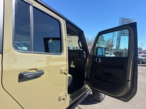 New 2026 Jeep Gladiator Willys AWD/4WD image 20