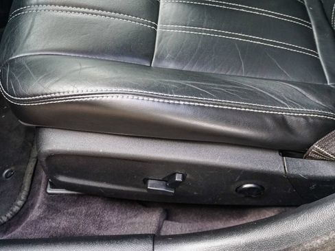 Used 2017 Chrysler 300 S RWD image 20