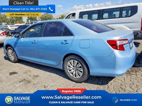 Used 2012 Toyota Camry LE FWD image 3