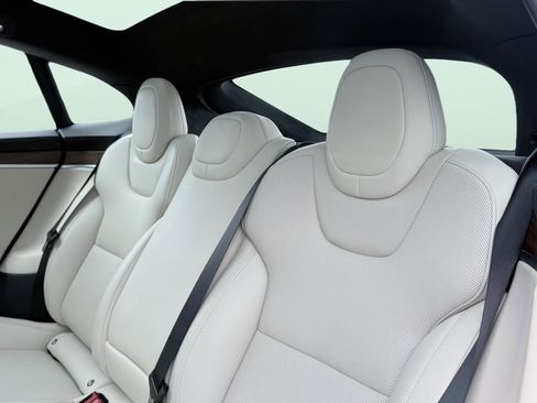 Used 2023 Tesla Model S AWD/4WD image 32