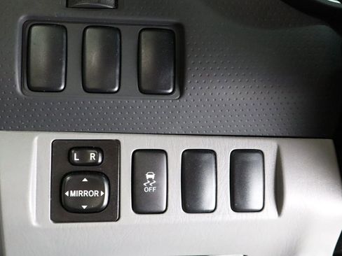 Used 2014 Toyota Tacoma PreRunner w/ Convenience Package RWD image 20