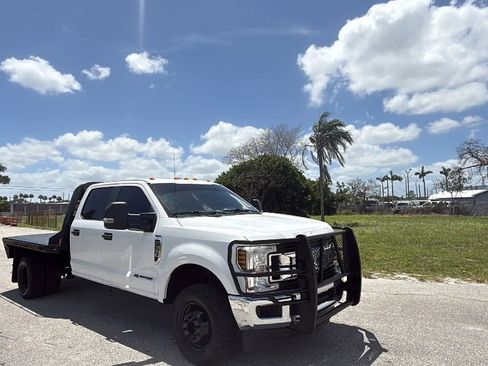 Used 2019 Ford F350 XL w/ Power Equipment Group image 7