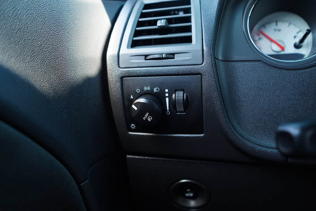 Used 2008 Dodge Challenger SRT8 RWD image 30