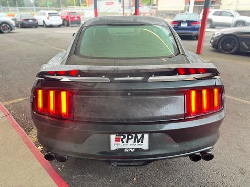 Used 2015 Ford Mustang Coupe image 4