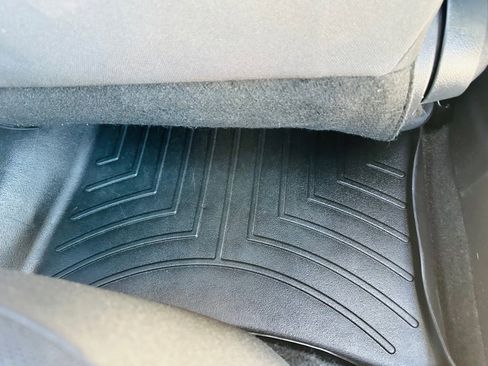 Used 2021 Toyota Corolla SE image 15