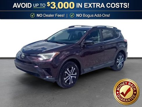 Used 2017 Toyota RAV4 LE FWD image 1