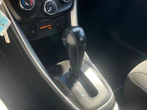 Used 2018 Chevrolet Trax LS image 25