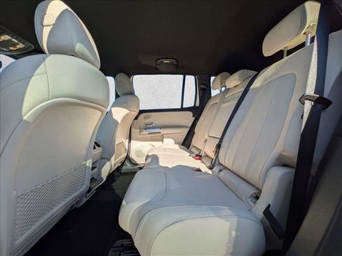 Certified 2025 Mercedes-Benz GLB 250 image 19