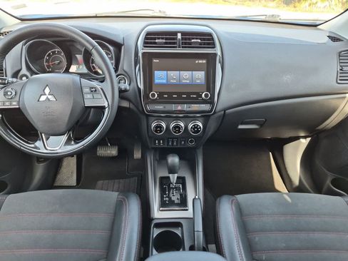 Used 2024 Mitsubishi Outlander Sport SE AWD/4WD image 19