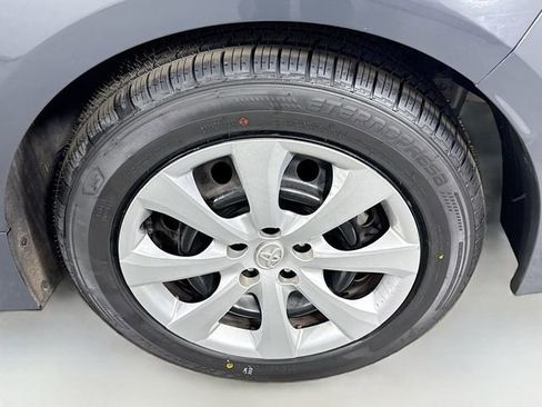 Certified 2024 Toyota Corolla LE image 28