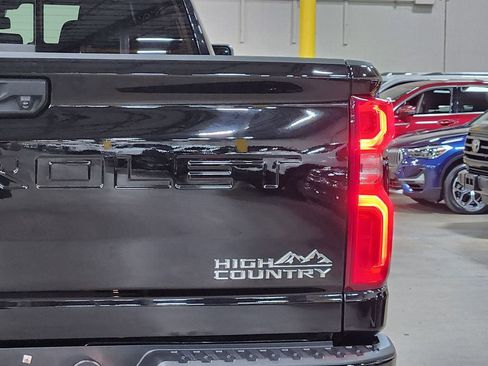 Used 2024 Chevrolet Silverado 2500 High Country w/ Z71 Off-Road Package image 22