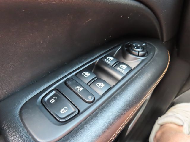 Used 2017 Jeep Compass Limited AWD/4WD image 27