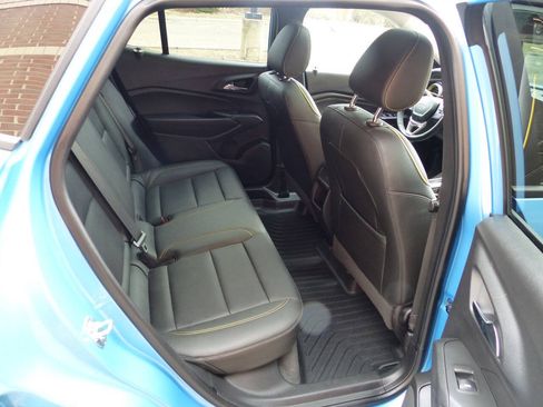 Used 2025 Chevrolet Trax ACTIV w/ Sunroof Package FWD image 39