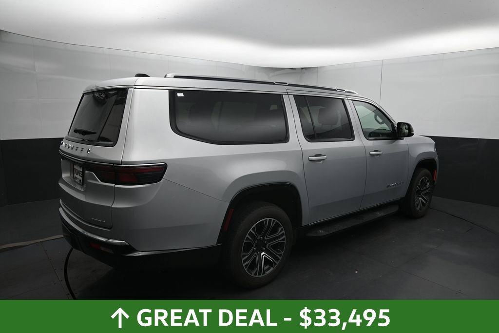 Used 2024 Jeep Wagoneer L Series II w/ Flexible Seating Group AWD/4WD image 13