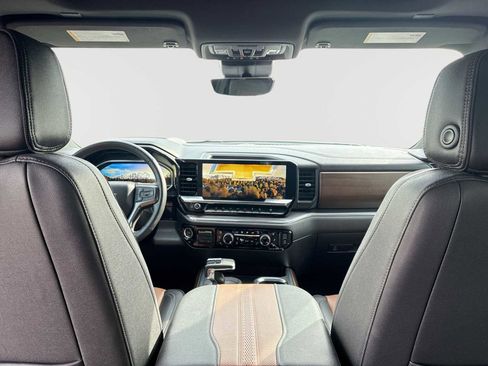 Used 2023 Chevrolet Silverado 1500 High Country w/ Technology Package image 21