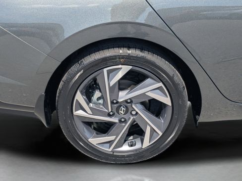New 2026 Hyundai Elantra Limited FWD image 14