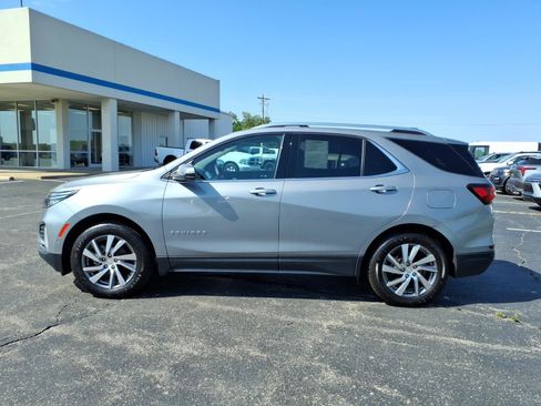 Used 2023 Chevrolet Equinox Premier AWD/4WD image 2