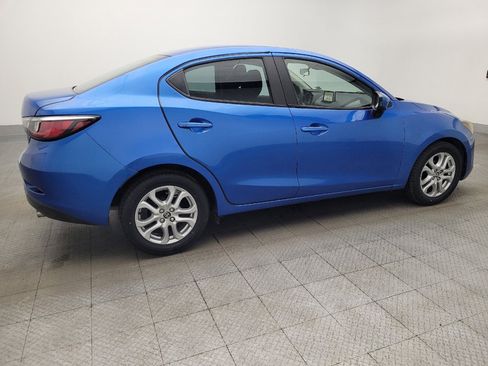Used 2017 Toyota Yaris iA image 10