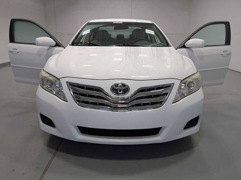 Used 2011 Toyota Camry LE w/ LE Extra-Value Pkg FWD image 15