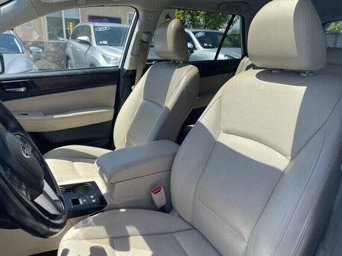 Used 2017 Subaru Outback 2.5i Limited image 16