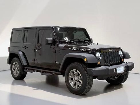 Used 2018 Jeep Wrangler Unlimited Rubicon w/ Connectivity Group AWD/4WD image 11