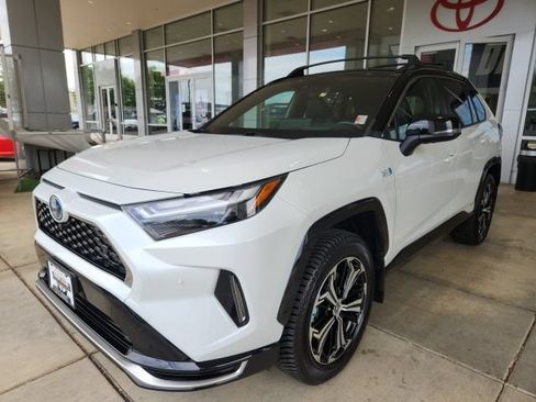 Certified 2024 Toyota RAV4 XSE w/ Premium Package AWD/4WD image 6