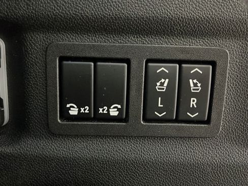 Used 2023 GMC Yukon XL Denali Ultimate AWD/4WD image 30